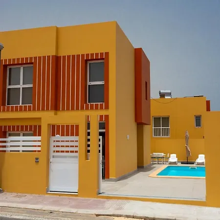 Mariposas Tres Villa